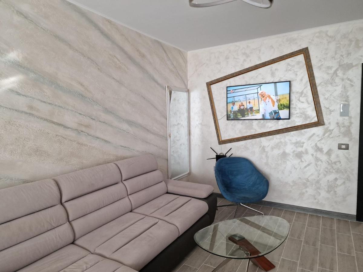 Livia Apartment Navodari Bagian luar foto